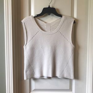 Dolce Vita Sleeveless sweater